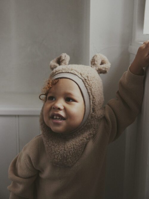 kominiarka puchata huttelihut z uszami miś wełna zimowa