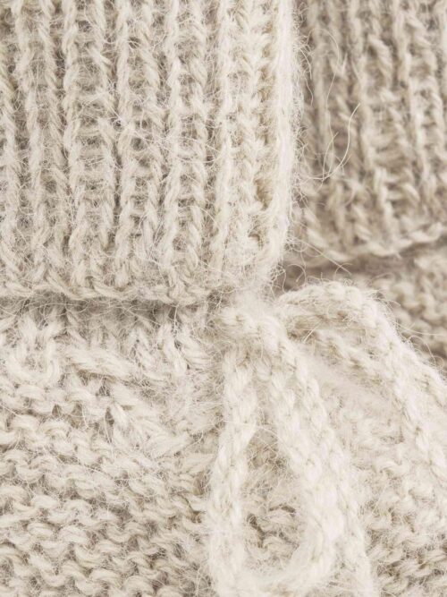 Niechodki buciki huttelihut złamana biel kość słoniowa dziergane dziecięce