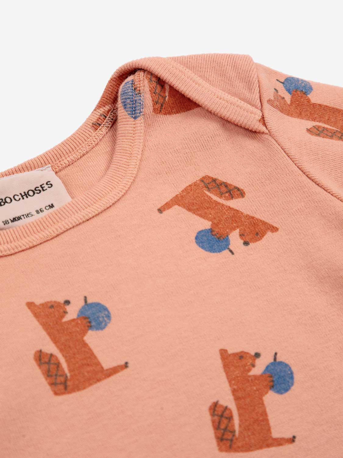 body bobo choses hungry squirrels all over