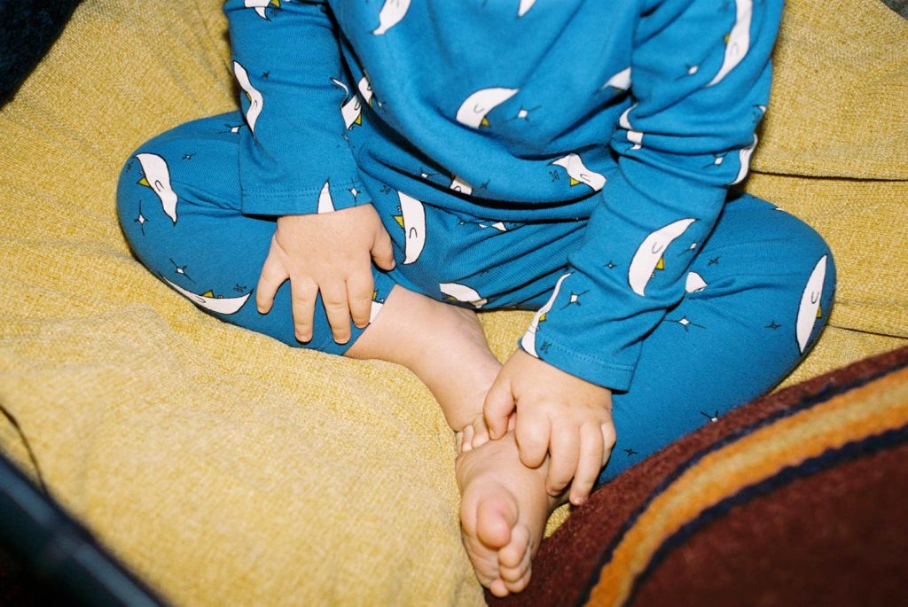 wyprawka dla dziecka legginsy