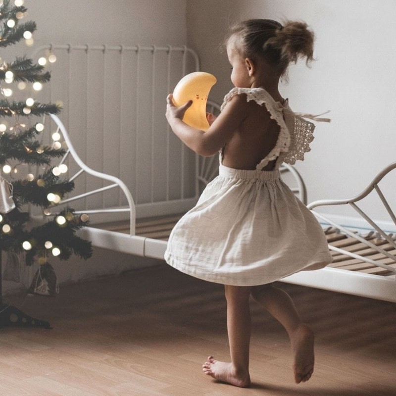 A Little Lovely Company lampka nocna na baterie LED księżyc