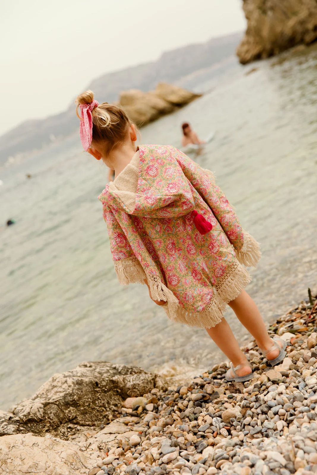 beach cape plażowa narzuta peleryna louise misha