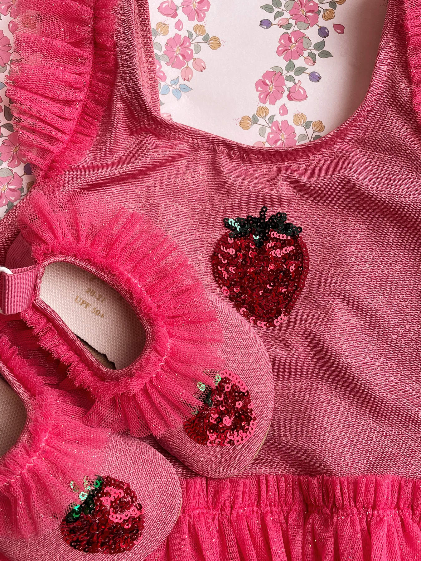 Amandine strój kąpielowy truskawka cekiny błyszczące konges slojd