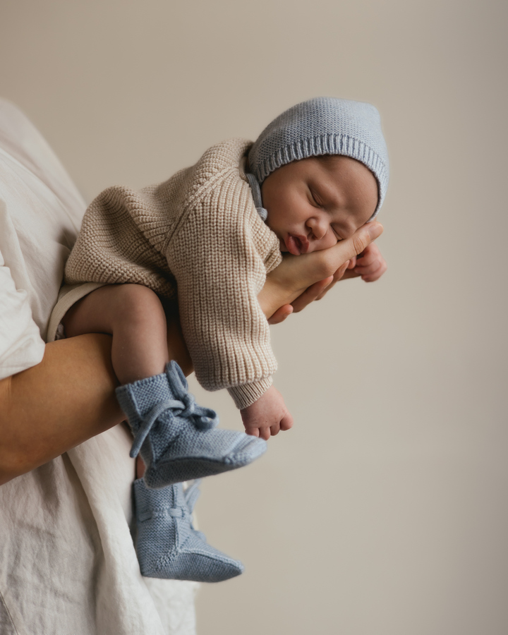 Booties Light Blue hvid buciki wełniane