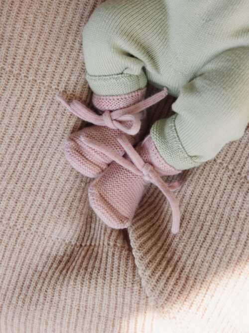 Booties original powder hvid buciki niechodki merino wool