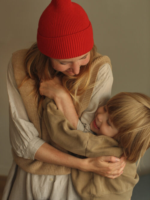 Beanie Fonzie adult red hvid czerwona czapka merino wełniana wool