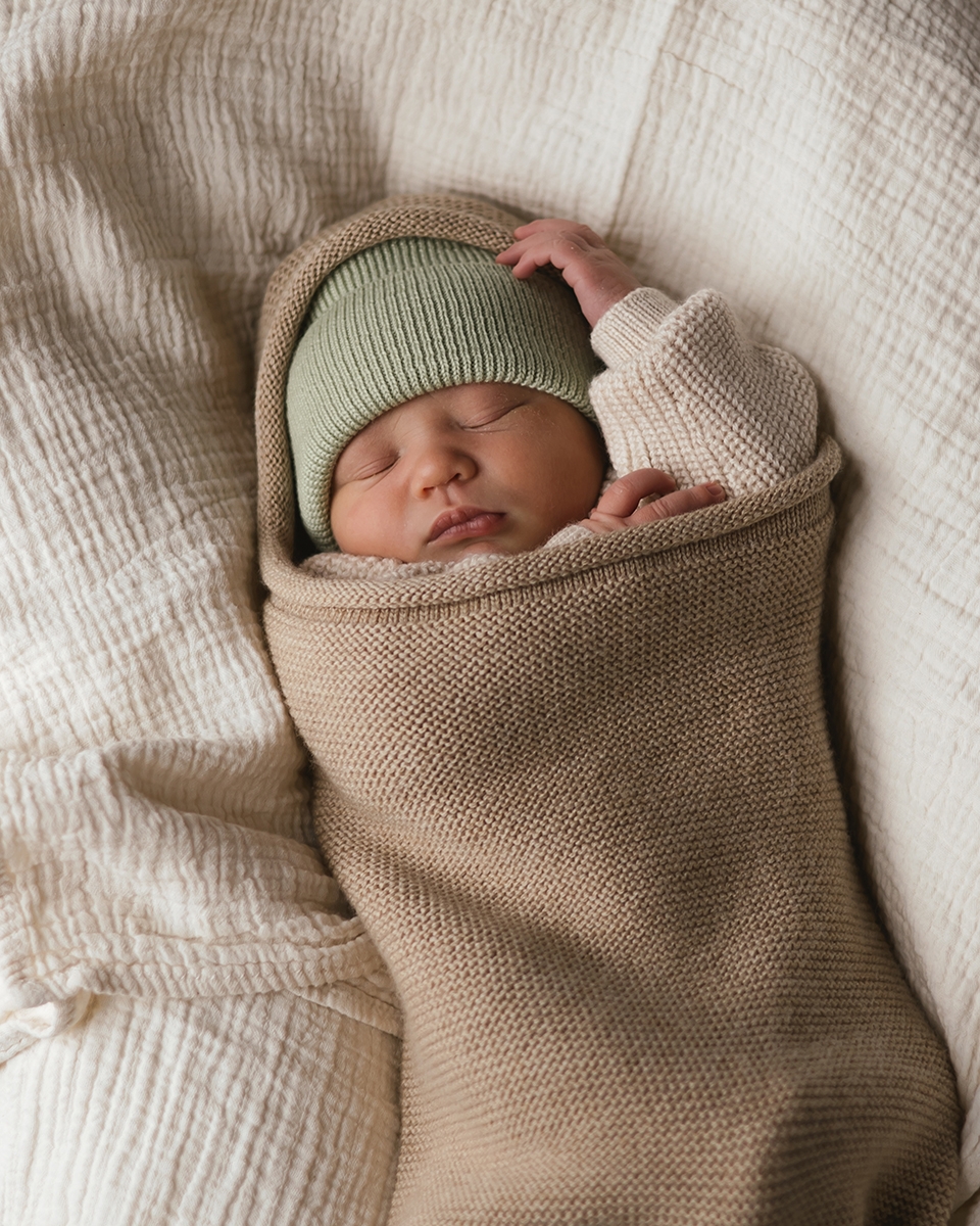 Fonzie Beanie Hvid czapka merino wool wełniana fonzie miętowa baby shower