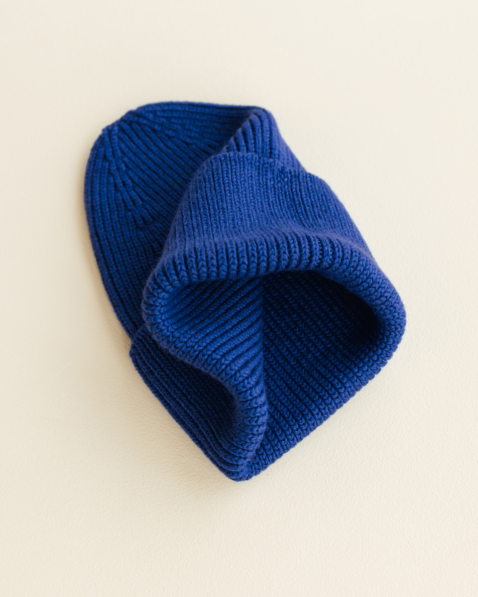 merino wool hvid czapka wełna merino niebieska cobalt blue kobaltowa fonzie hvid
