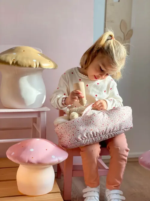 koszyk dla lalek z pościelą nosidełko tekstylne biedronki łóżeczko dla lalek Egmont Toys