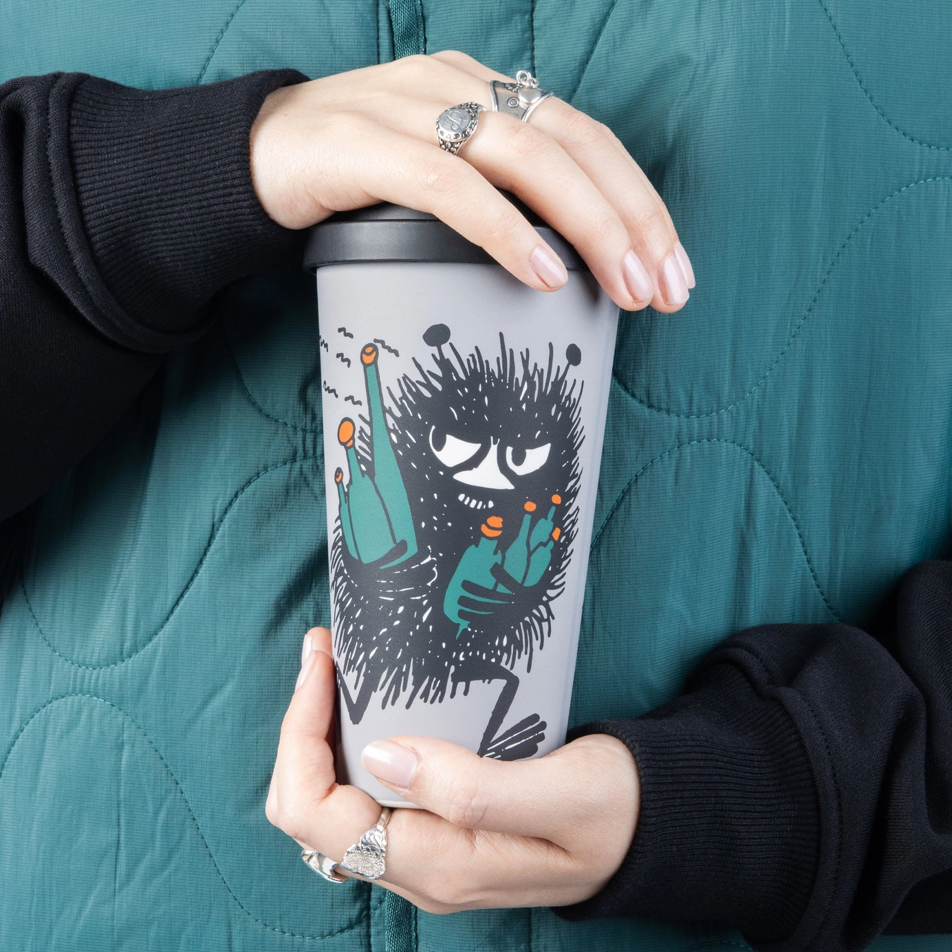 Czarny kubek termiczny Chichotek Nordicbuddies, Ekologiczny kubek PLA Stinky