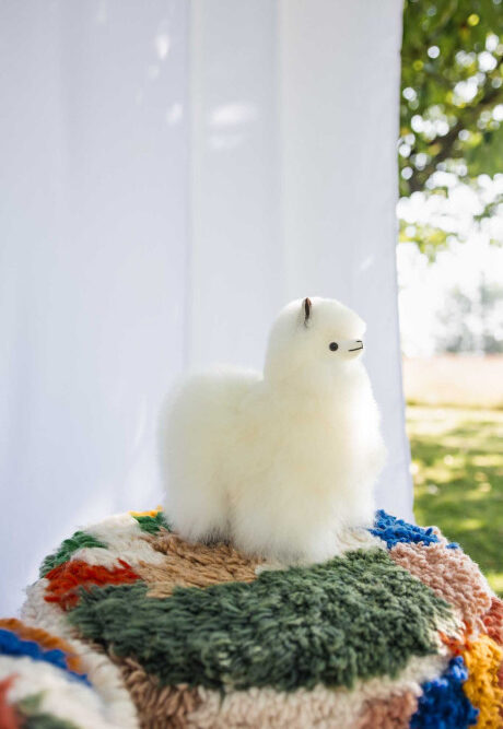 biała alpaka maskotka 23 cm