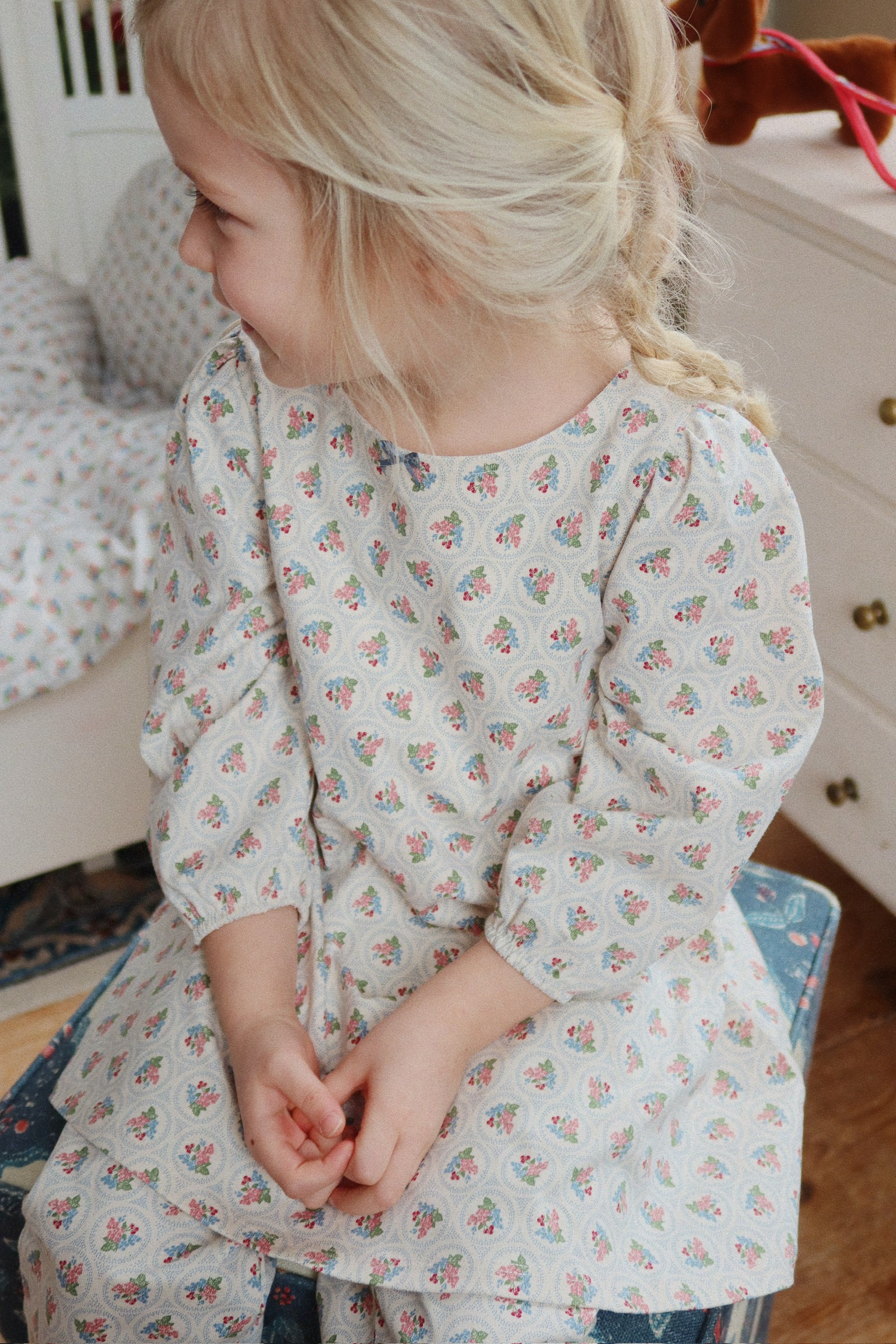 spodnie z bawełny w kwiatki dziewczęce dziecięce konges slojd