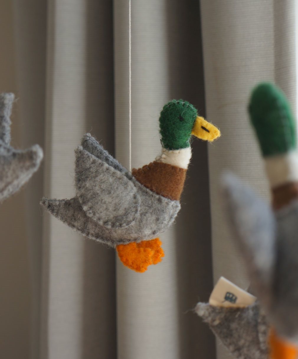 dekoracja nad łóżeczko niemowlę kaczki