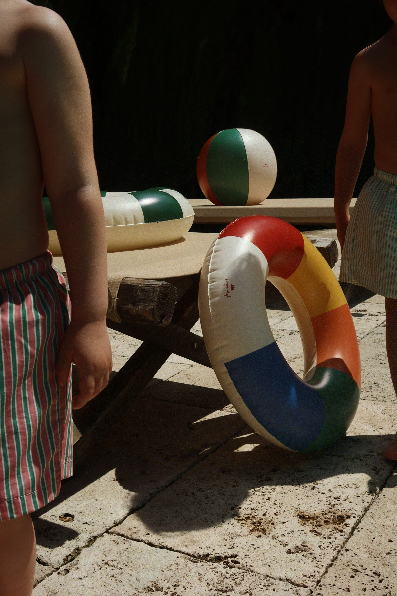 multicolot beach ball set water ring konges slojd
