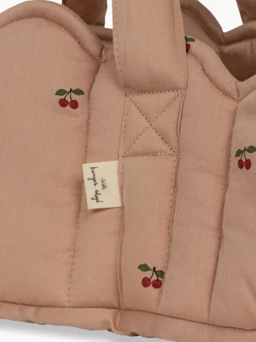 nosidełko miekkie łóżeczko dla lalki konges slojd doll lift cherry blush