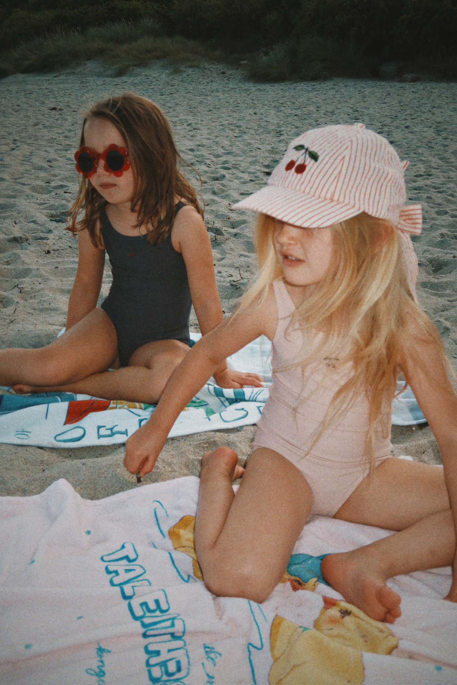 amour stripe ellie bow cap gots konges slojd wisienki