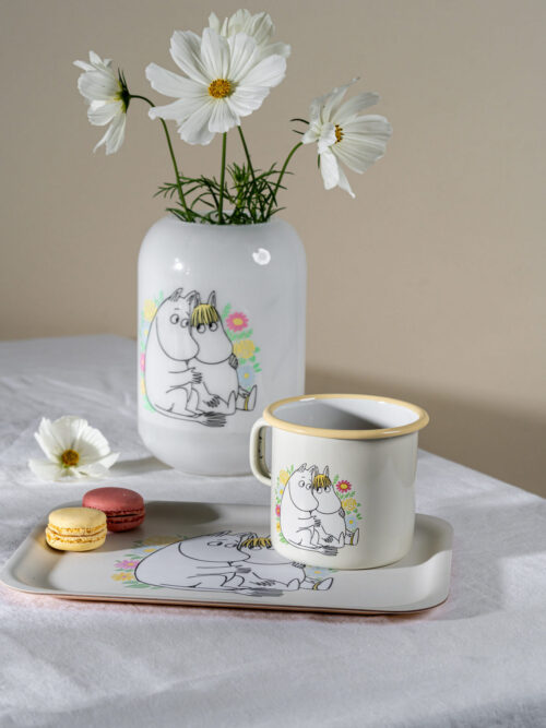 kubek Muminki Flowers 550 ml emaliowany kubek Muurla Muminki Love