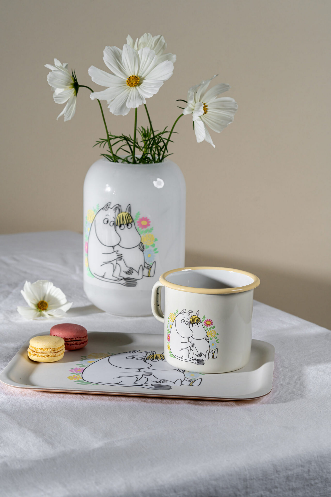 kubek Muminki Flowers 550 ml emaliowany kubek Muurla Muminki Love