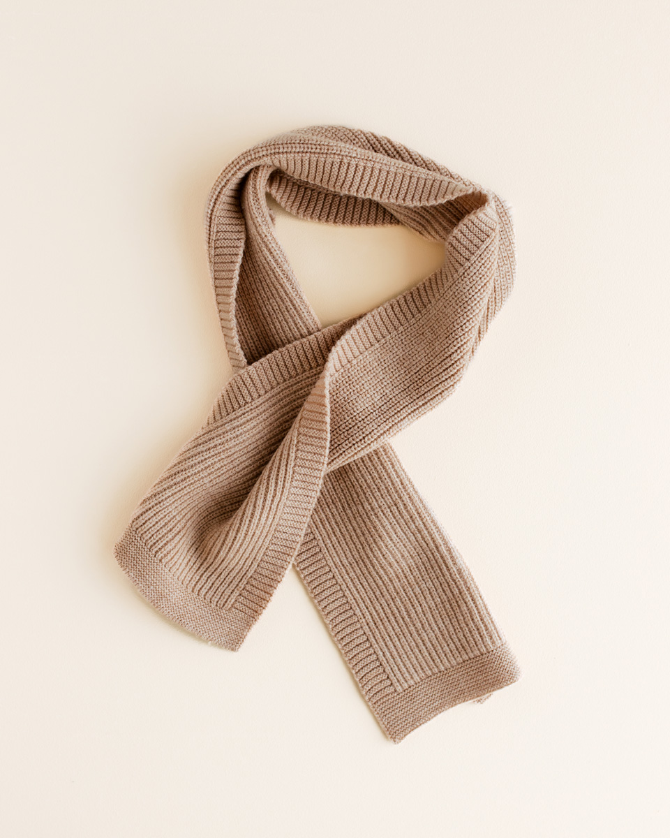 HVID Scarf Gustave Sand szalik dziecięcy z wełny merino